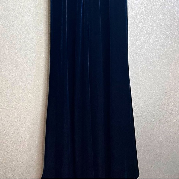 NWT Adrianna Papell Velvet Stretch Sheath Twist Front Halter High Low Hem Gown - Picture 16 of 16